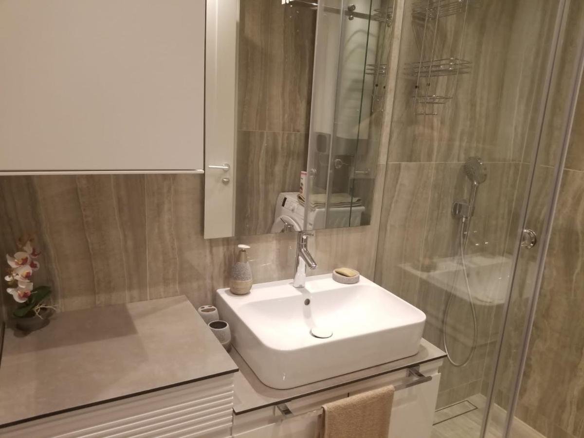 Azura Residence - New Luxury Apartment بلغراد المظهر الخارجي الصورة